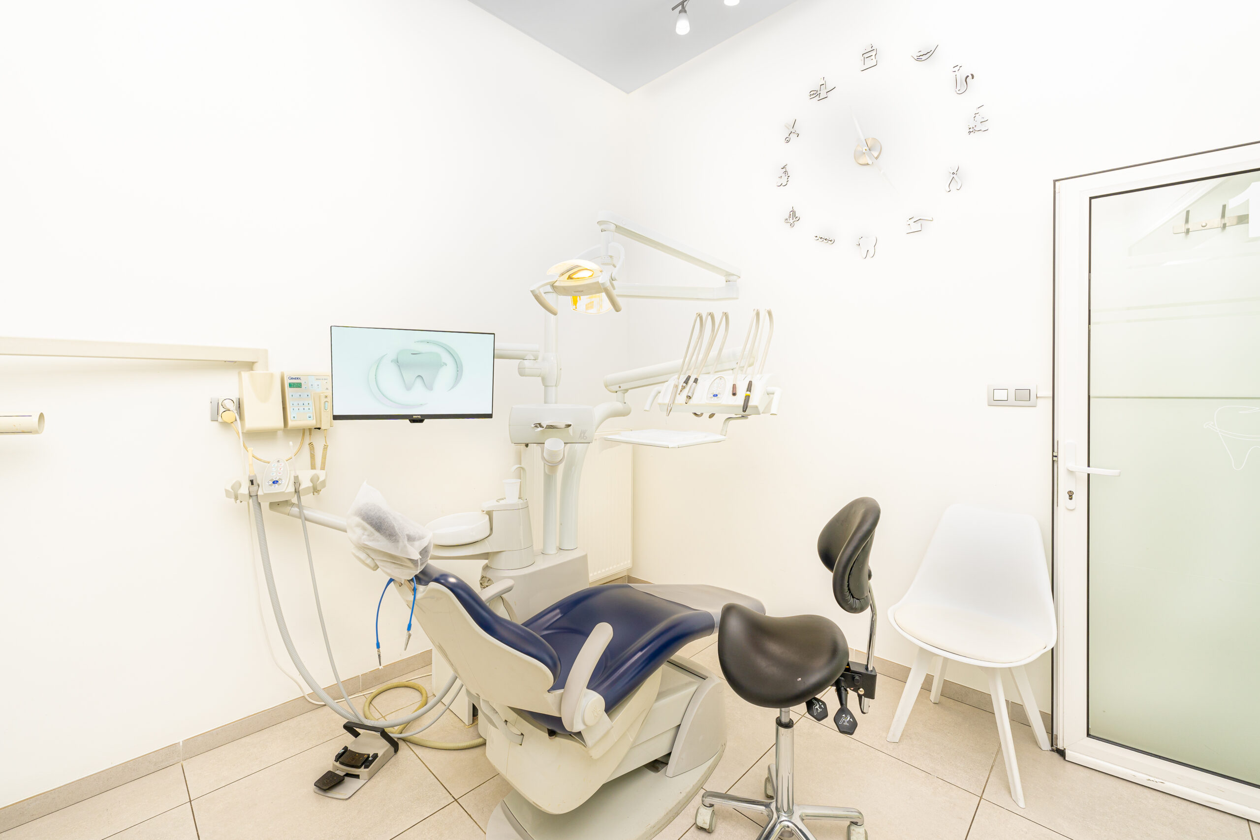Salle de soins pour détartrage à la Clinique Dentaire Lemonnier